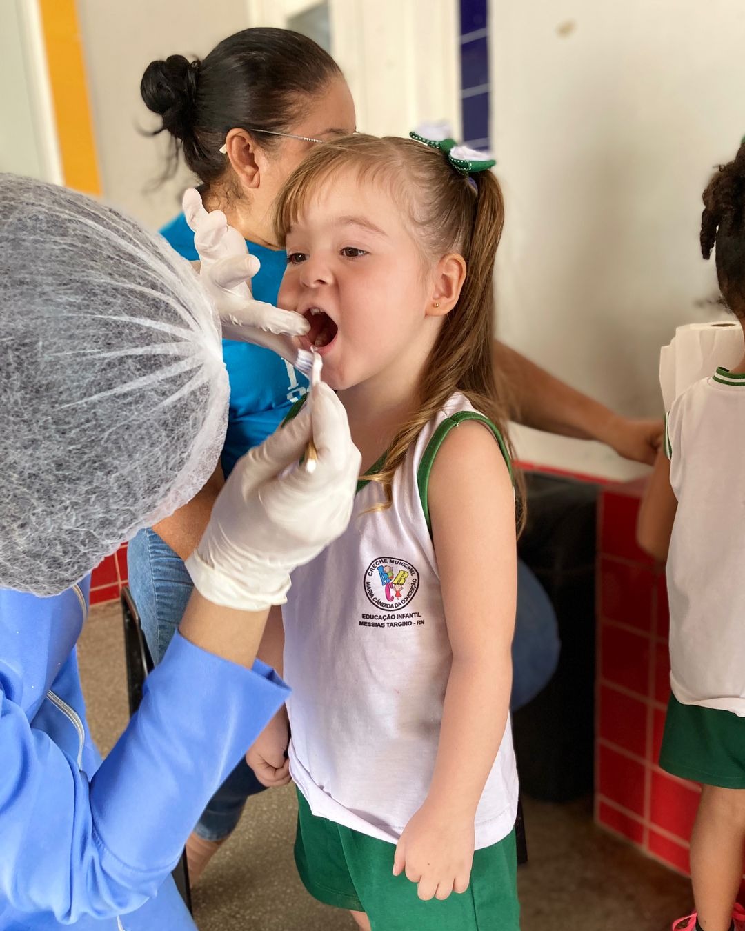 PREFEITURA REALIZA AÇÃO NA CRECHE MARIA CÂNDIDA DA CONCEIÇÃO, DANDO CONTINUIDADE A 11ª SEMANA DO BEBÊ