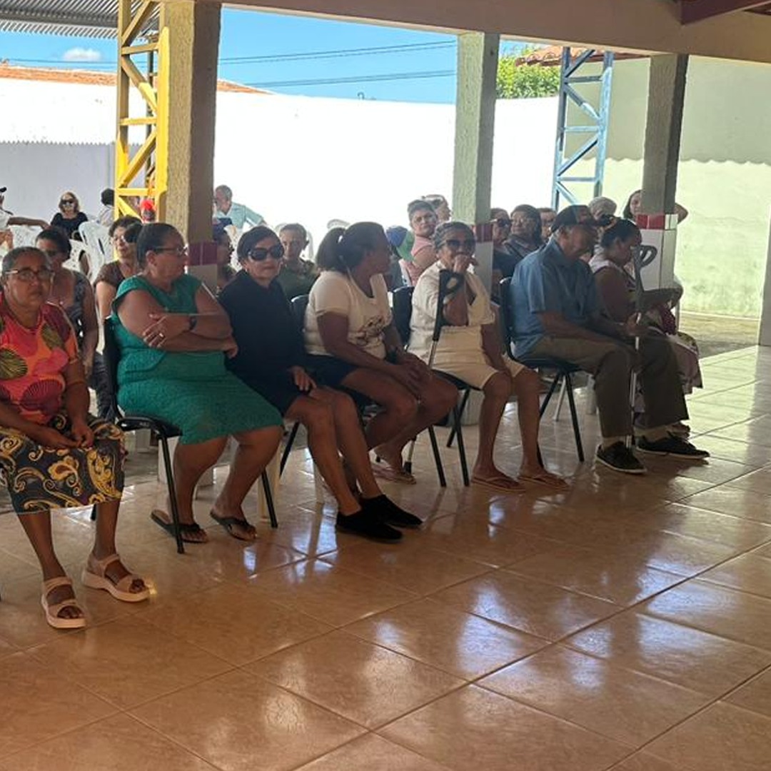 GRUPO "VIVA MELHOR" REALIZA ENCONTRO EM COMEMORAÇÃO AO DIA DOS PAIS