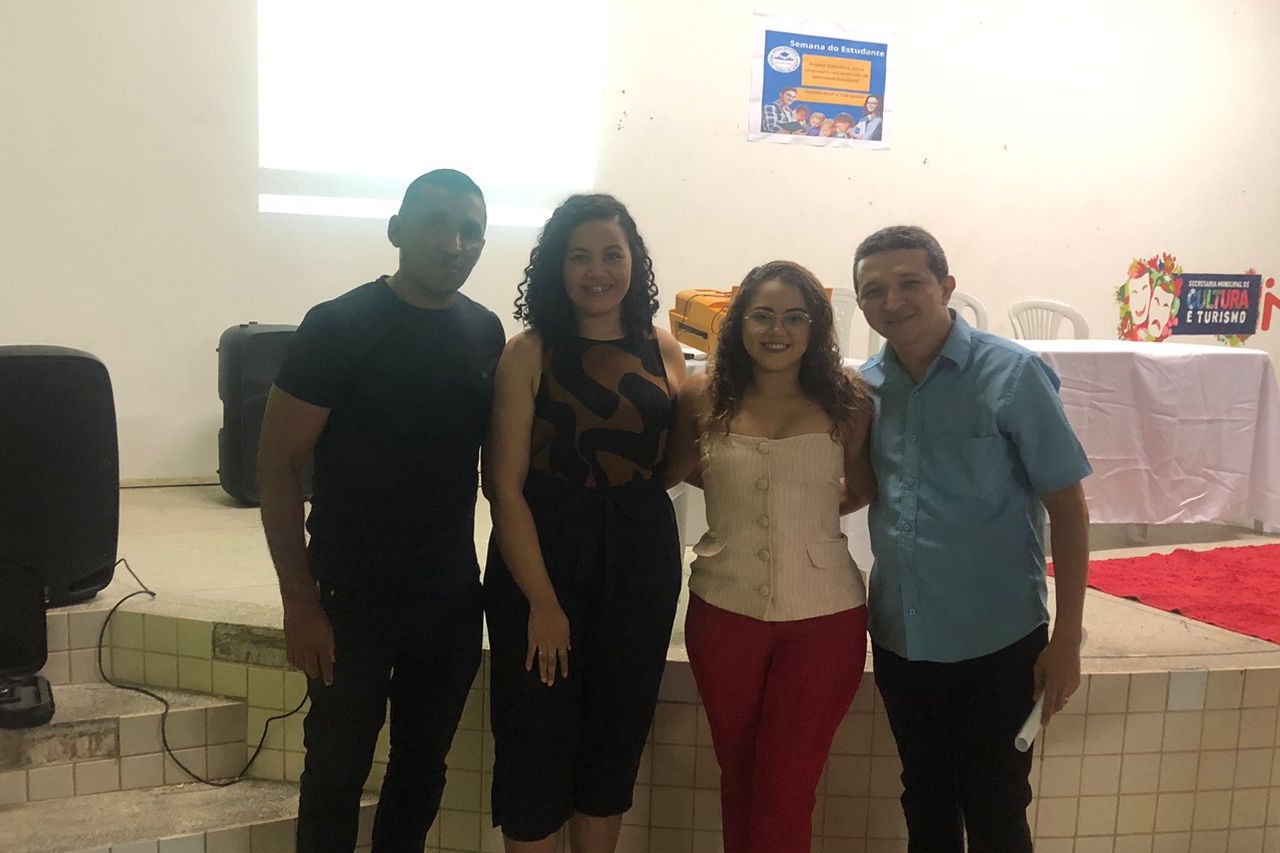 PREFEITURA REALIZA AÇÃO DE EDUCAÇÃO EM SAÚDE NA ESCOLA ESTADUAL OTONIEL TOMAZ DE ALMEIDA EM COMEMORAÇÃO AO DIA DO ESTUDANTE