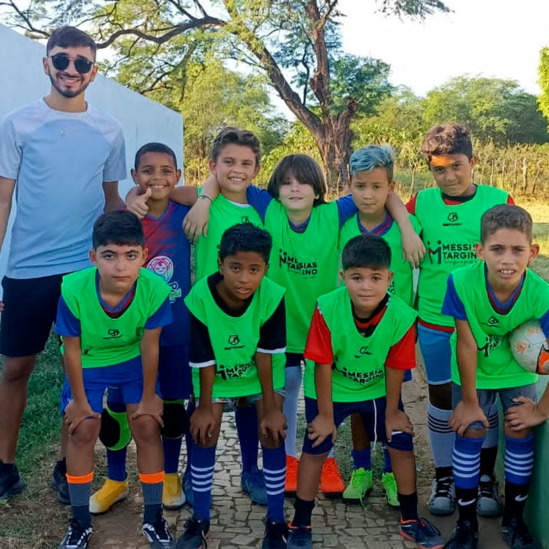 CRIANÇAS DO PROJETO SAÚDE INFANTIL PARTICIPAM DE JOGOS AMISTOSOS CONTRA ESCOLINHAS DE CIDADES VIZINHAS