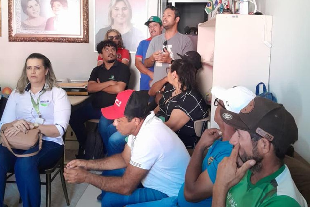 PREFEITURA REALIZA REUNIÃO COM AGRICULTORES PARA DISCUTIR SOBRE O FUNCIONAMENTO DA BODEGA AGROECOLÓGICA