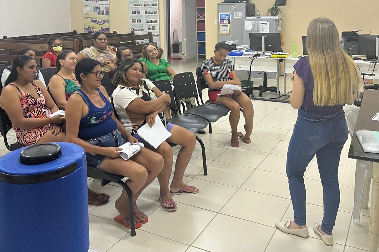 PREFEITURA REALIZA MAIS UM ENCONTRO DO GRUPO "VIVER COM SAÚDE"