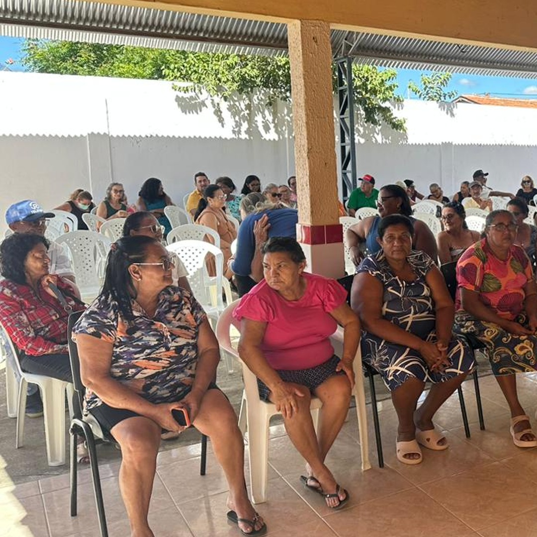 GRUPO "VIVA MELHOR" REALIZA ENCONTRO EM COMEMORAÇÃO AO DIA DOS PAIS