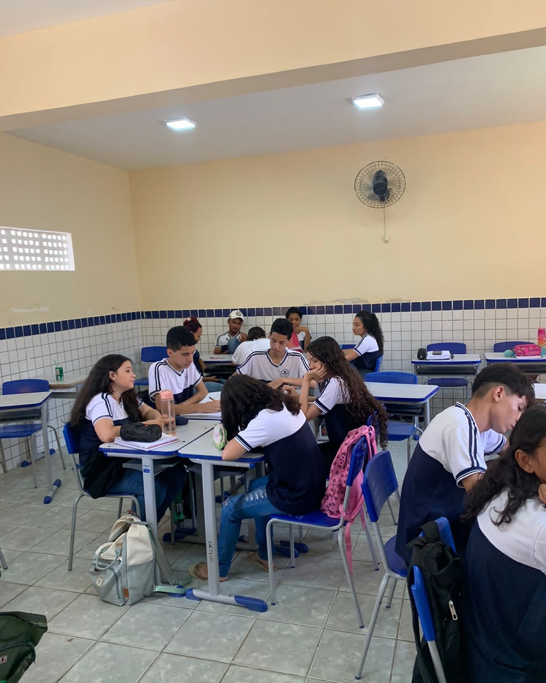 PROGRAMA SAÚDE NA ESCOLA É REALZIADO NA ESCOLA ESTADUAL OTONIEL TOMAZ DE ALMEIDA
