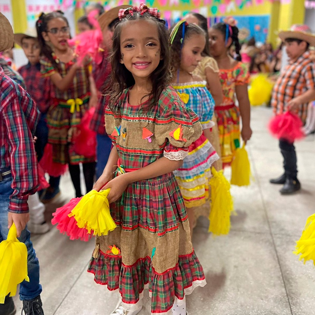 PREFEITURA REALIZA SÃO JOÃO DA ESCOLA MUNICIPAL PROF. JÚLIO BENEDITO