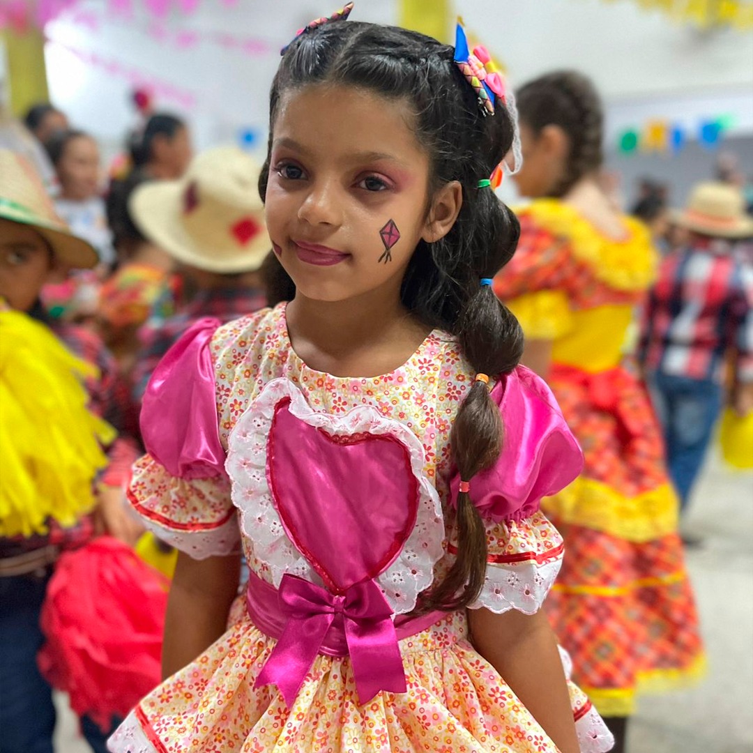 PREFEITURA REALIZA SÃO JOÃO DA ESCOLA MUNICIPAL PROF. JÚLIO BENEDITO