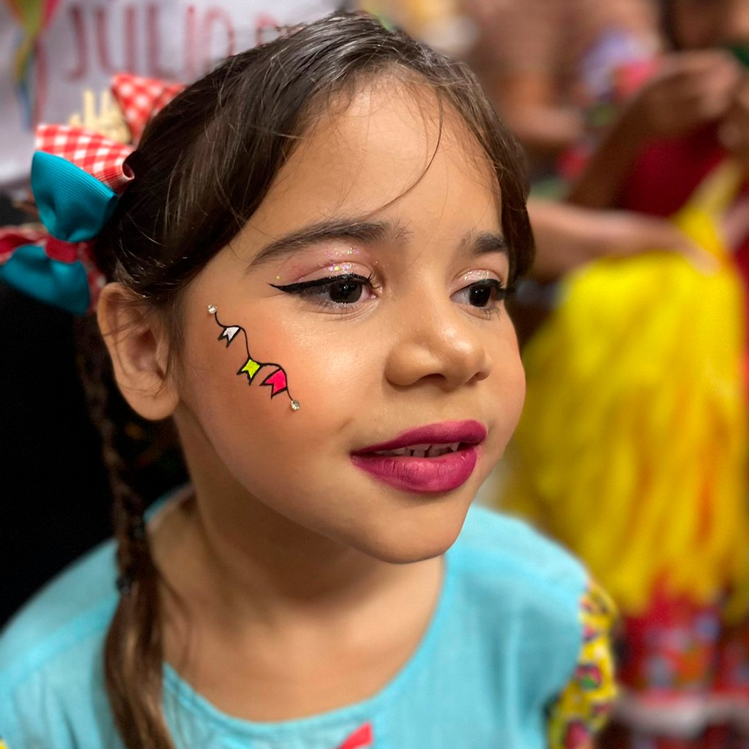 PREFEITURA REALIZA SÃO JOÃO DA ESCOLA MUNICIPAL PROF. JÚLIO BENEDITO