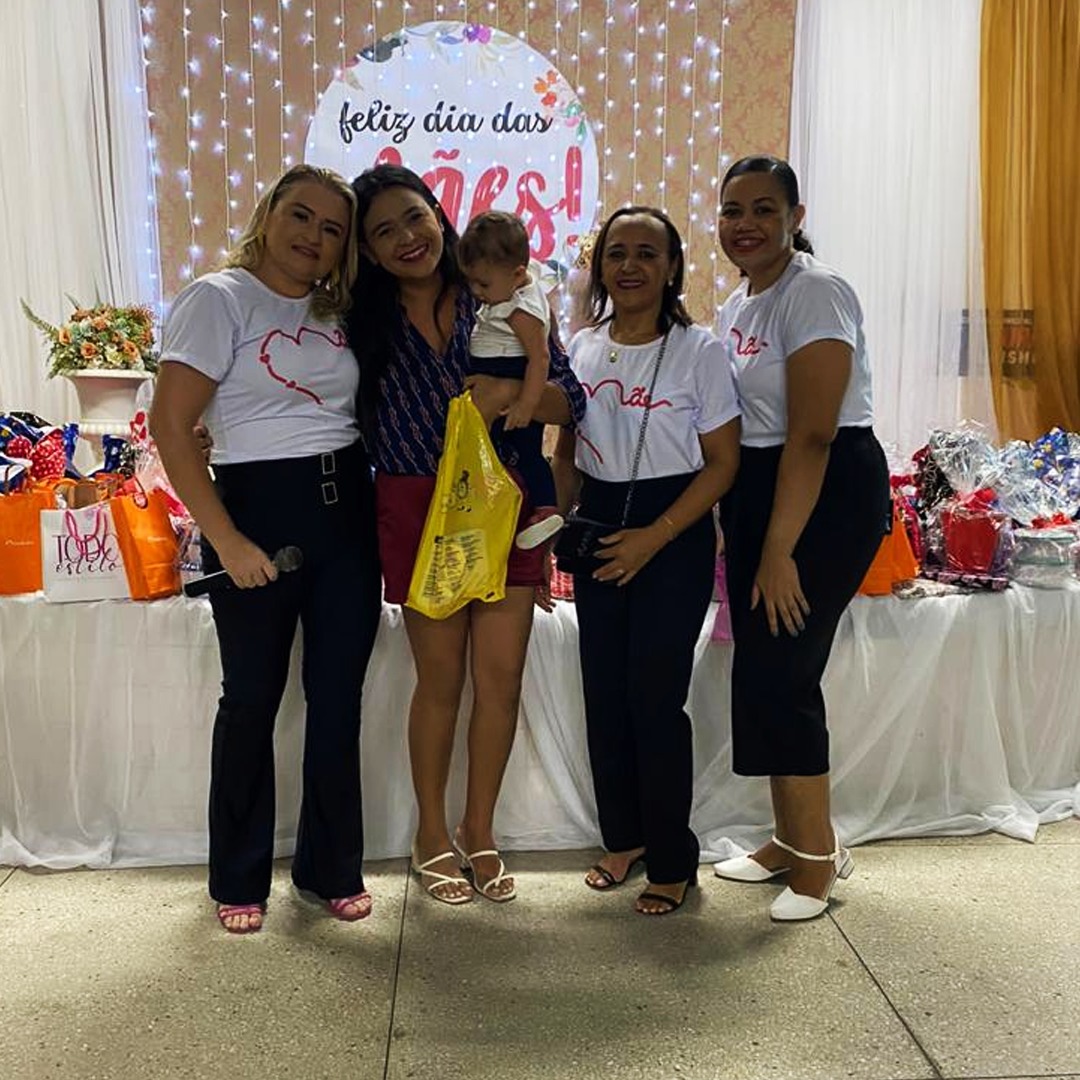 ESCOLA MUNICIPAL PROFESSOR JÚLIO BENEDITO REALIZOU GRANDE FESTA DO DIA DAS MÃES