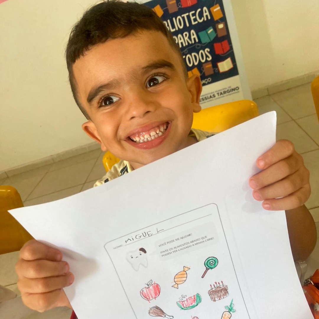 PREFEITURA REALIZA AÇÃO DO PSE COM A DENTISTA MARCIA FREITAS NA ESCOLA ANTÔNIO JÁCOME