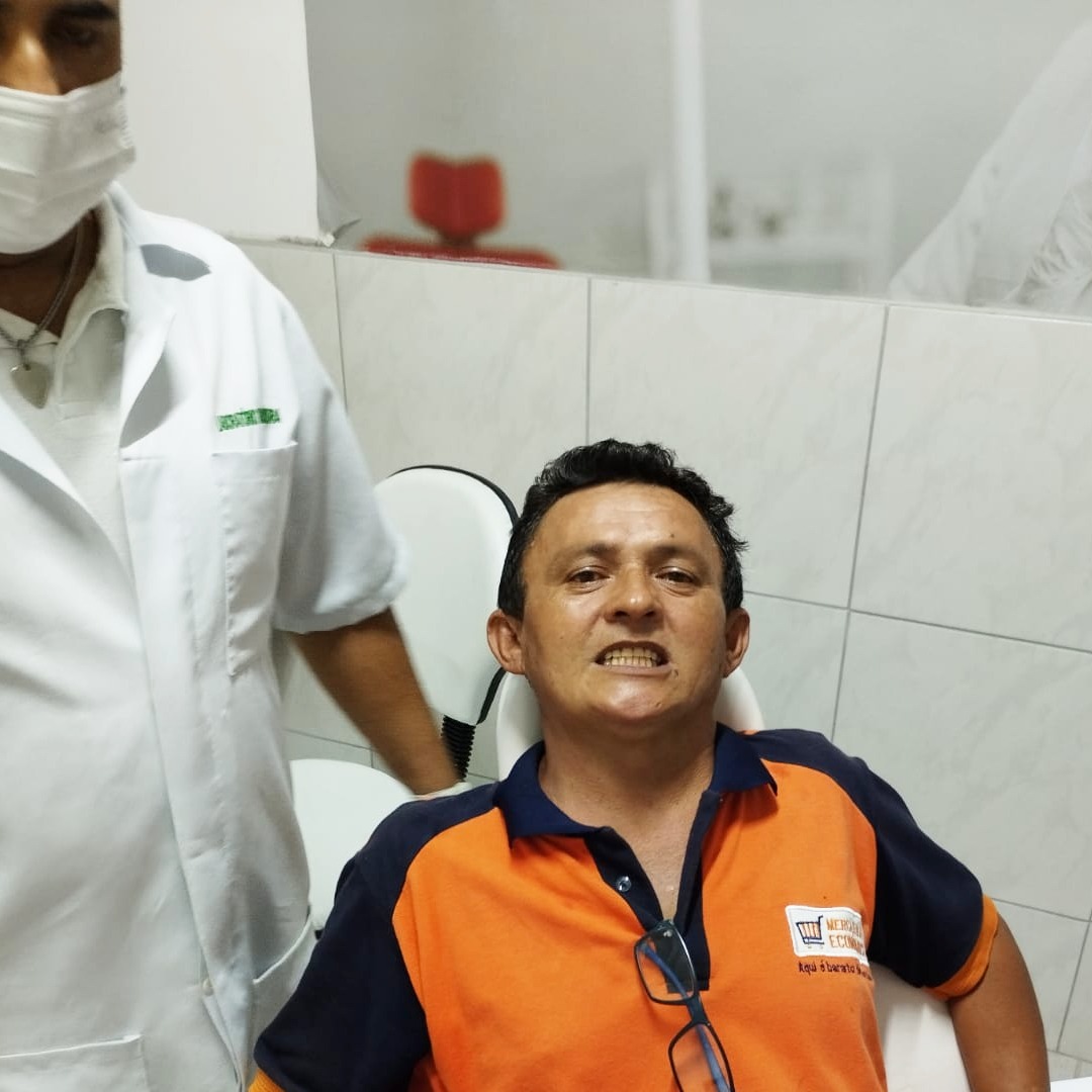 PREFEITURA REALIZA ENTREGA DE PRÓTESES ATRAVÉS DO CENTRO DE ESPECIALIDADES ODONTOLÓGICAS  (CEO)