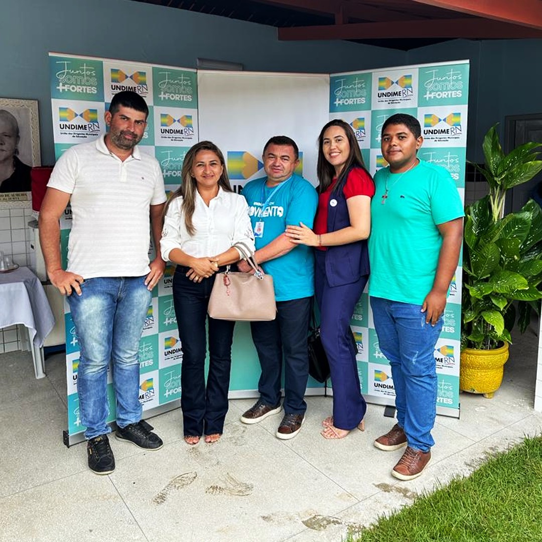 SECRETÁRIA DE EDUCAÇÃO E TÉCNICOS DA SECRETARIA MUNICIPAL DE EDUCAÇÃO PARTICIPARAM DE FORMAÇÃO DA "UDIME" EM JANDUÍS/RN