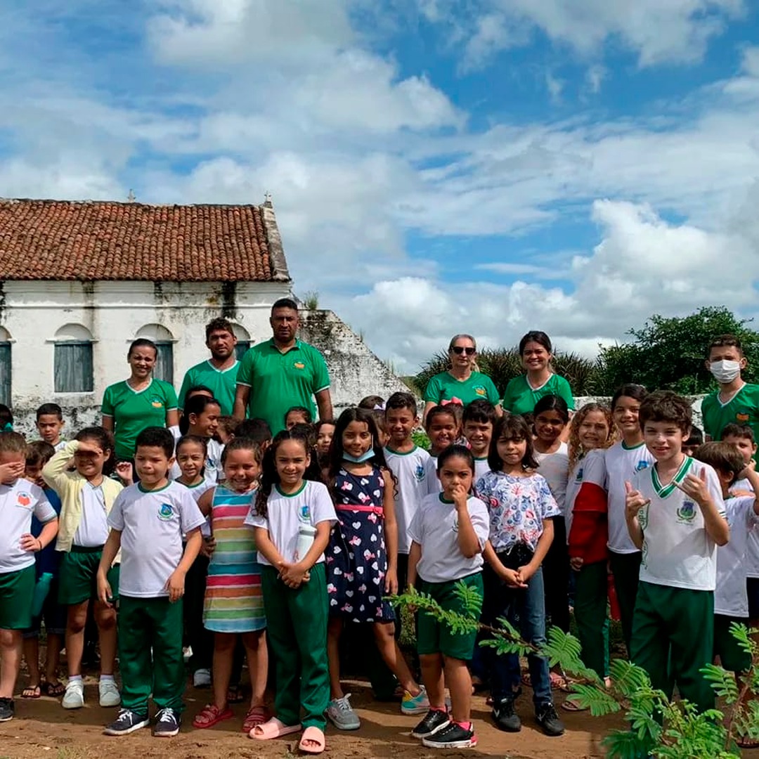 PROJETO DE EMANCIPAÇÃO POLÍTICA LEVA ALUNOS PARA CAEIRA DE MESSIAS TARGINO