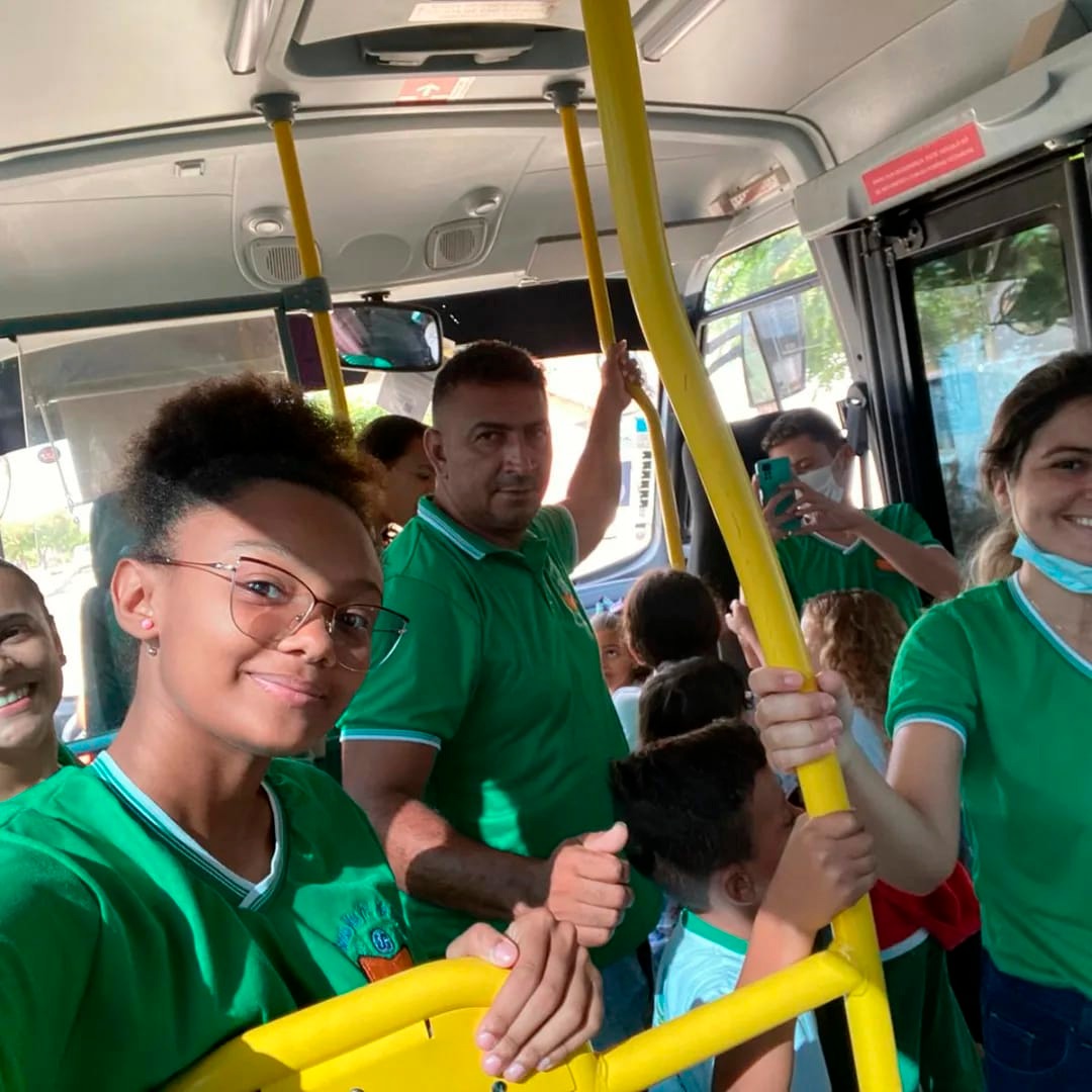 PROJETO DE EMANCIPAÇÃO POLÍTICA LEVA ALUNOS PARA CAEIRA DE MESSIAS TARGINO