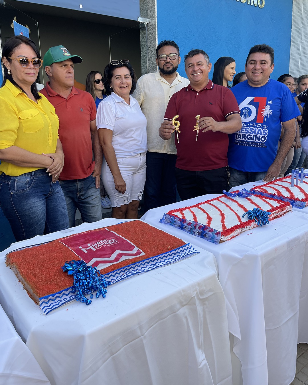 MESSIAS TARGINO CELEBRA 61 ANOS COM O TRADICIONAL BOLO DE 61 METROS
