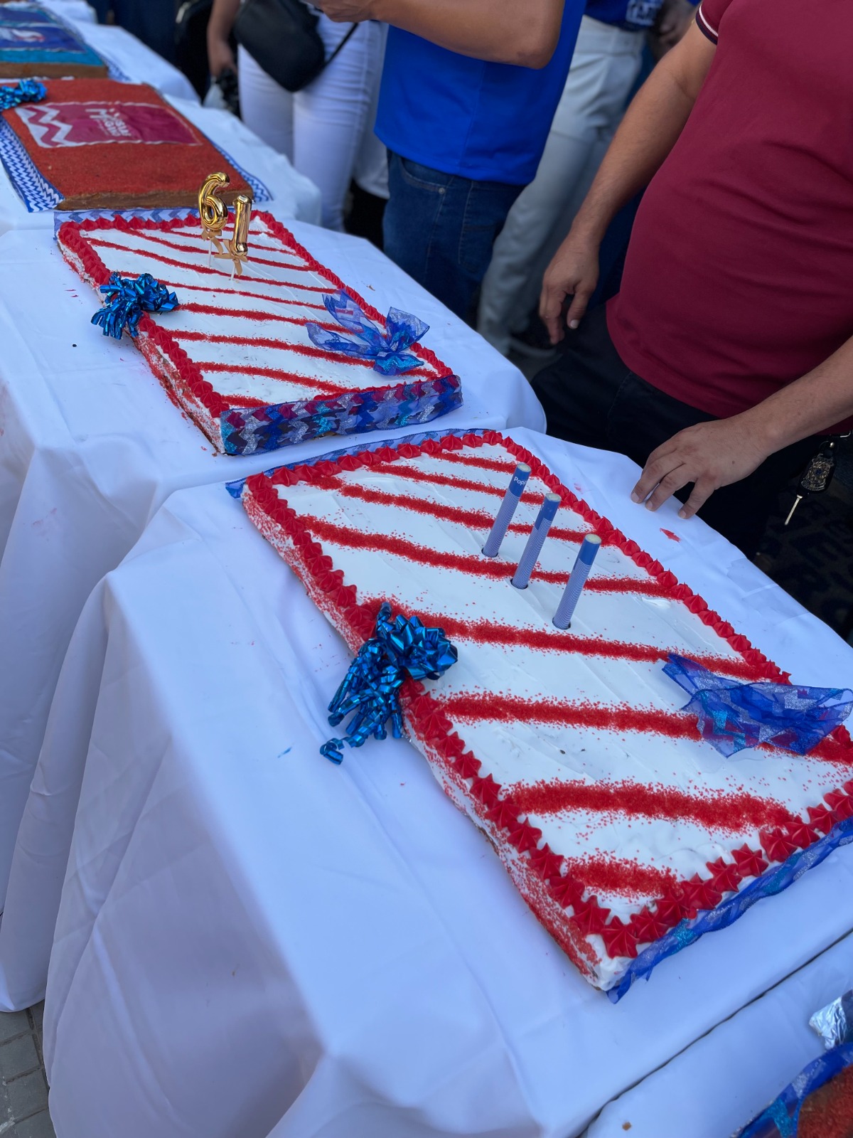MESSIAS TARGINO CELEBRA 61 ANOS COM O TRADICIONAL BOLO DE 61 METROS