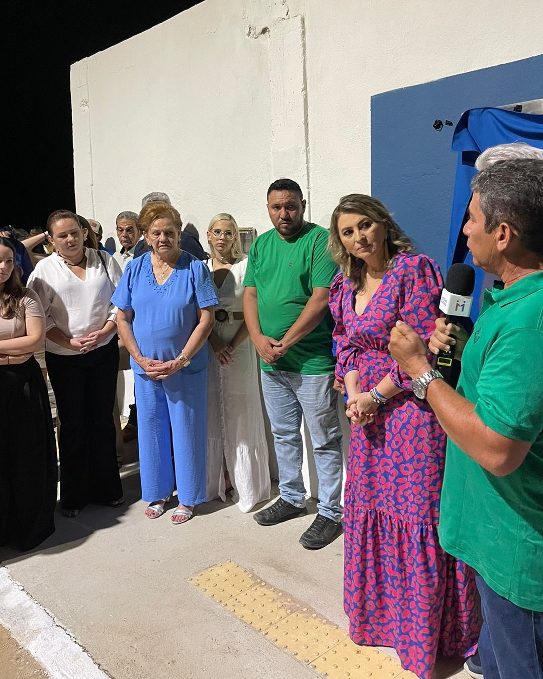 PREFEITURA ENTREGA AV.  EDMILSON JALES DANTAS PAVIMENTADA E COM ILUMINAÇÃO DE LED