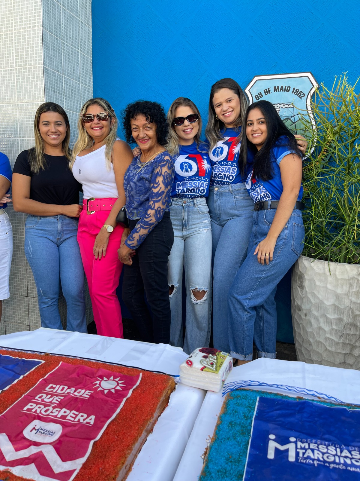 MESSIAS TARGINO CELEBRA 61 ANOS COM O TRADICIONAL BOLO DE 61 METROS