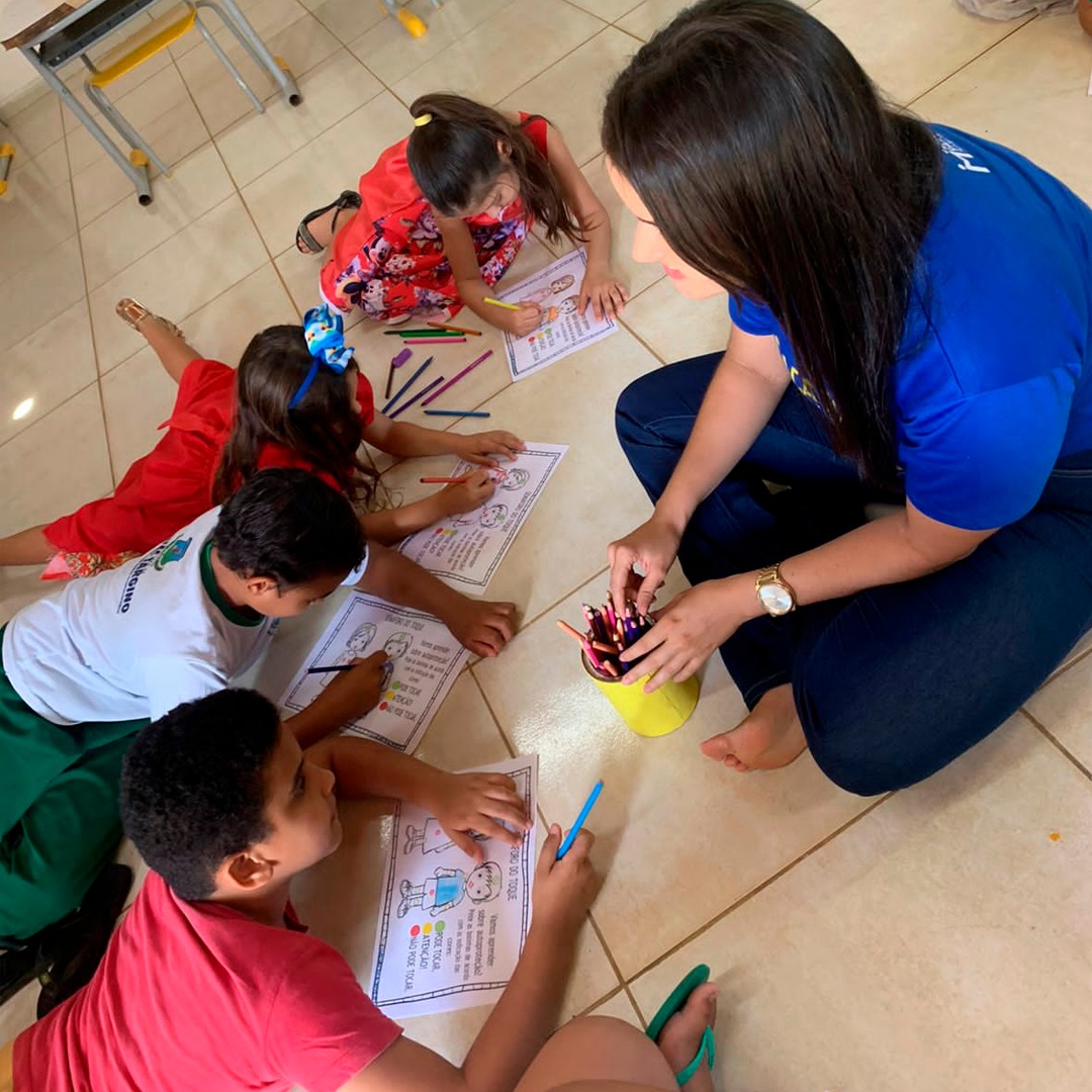 CONSELHO TUTELAR REALIZA ATIVIDADE DO "18 DE MAIO" NA ESCOLA MUNICIPAL ANTÔNIO CARDOSO UNIDADE II