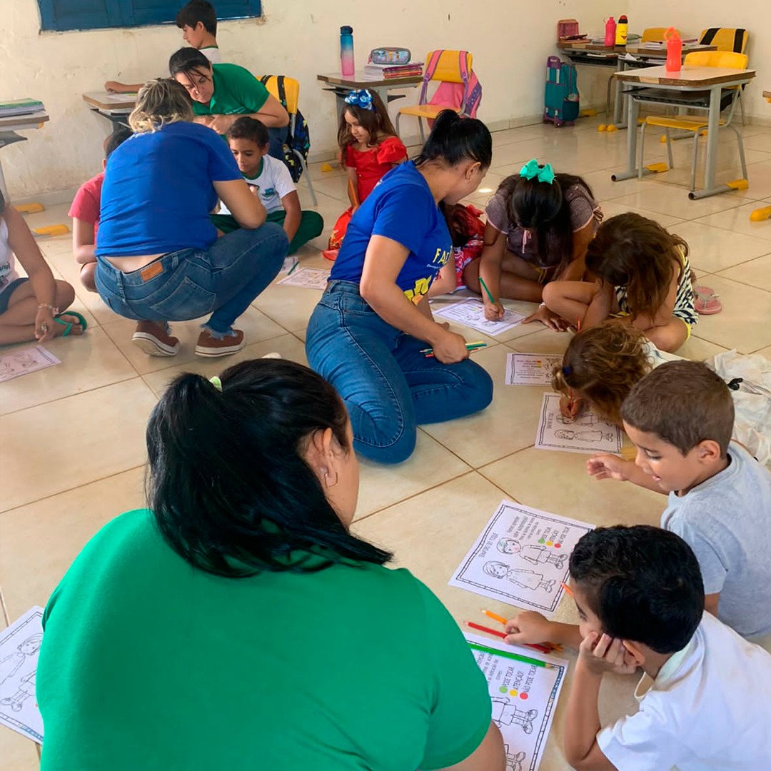 CONSELHO TUTELAR REALIZA ATIVIDADE DO "18 DE MAIO" NA ESCOLA MUNICIPAL ANTÔNIO CARDOSO UNIDADE II