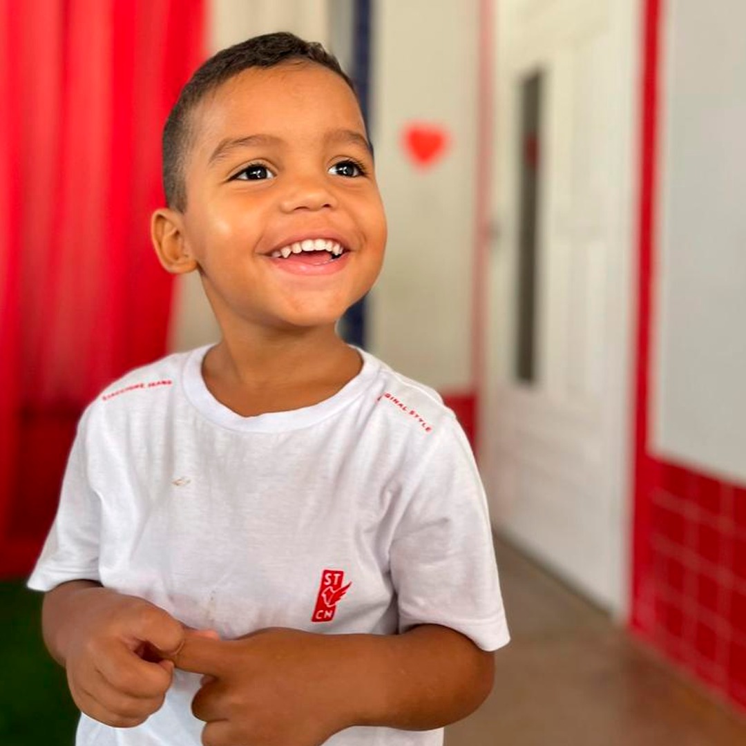 CRECHE MUNICIPAL MARIA CÂNDIDA DA CONCEIÇÃO  REALIZA COMEMORAÇÕES DOS DIAS DAS MÃES