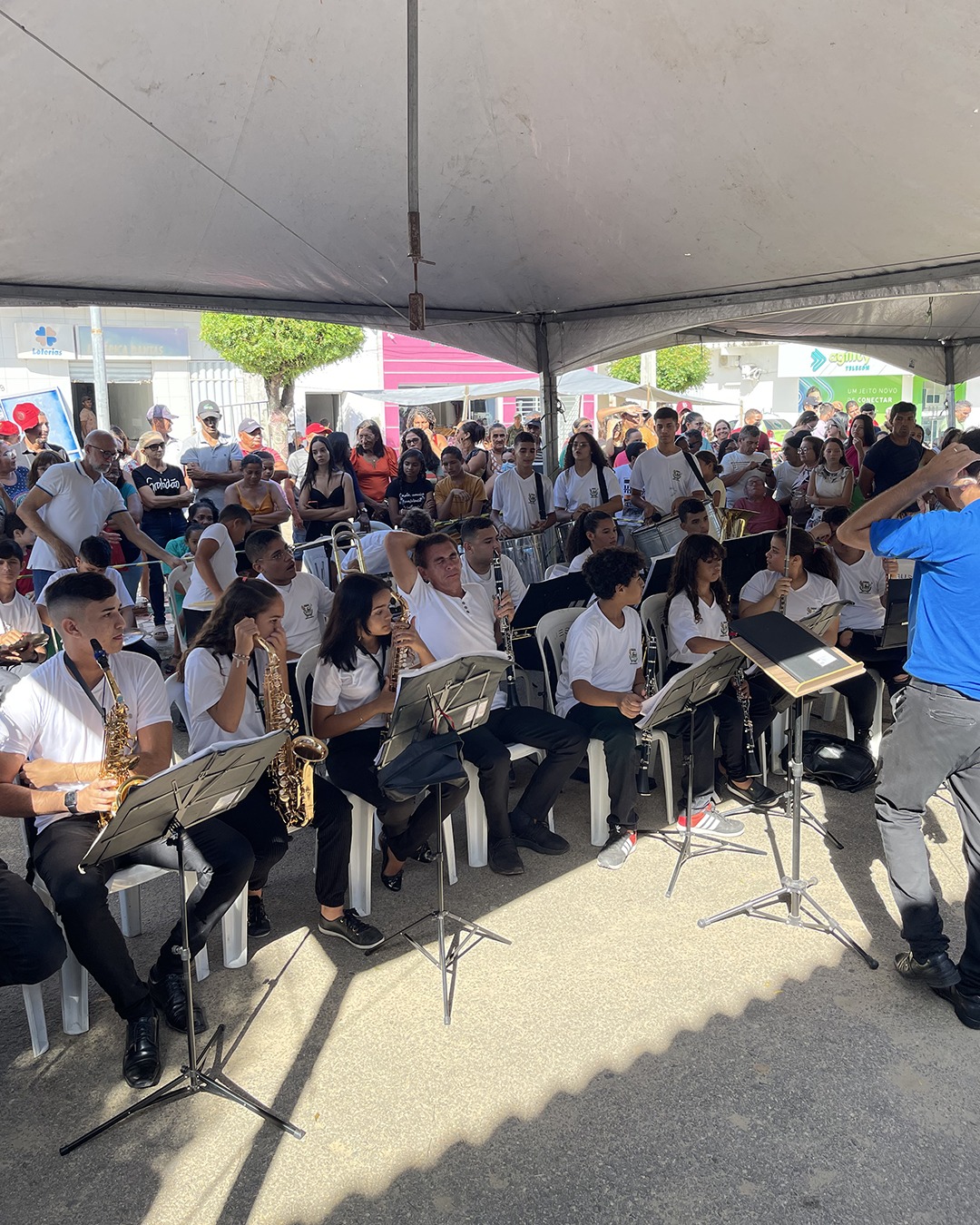 MESSIAS TARGINO CELEBRA 61 ANOS COM O TRADICIONAL BOLO DE 61 METROS