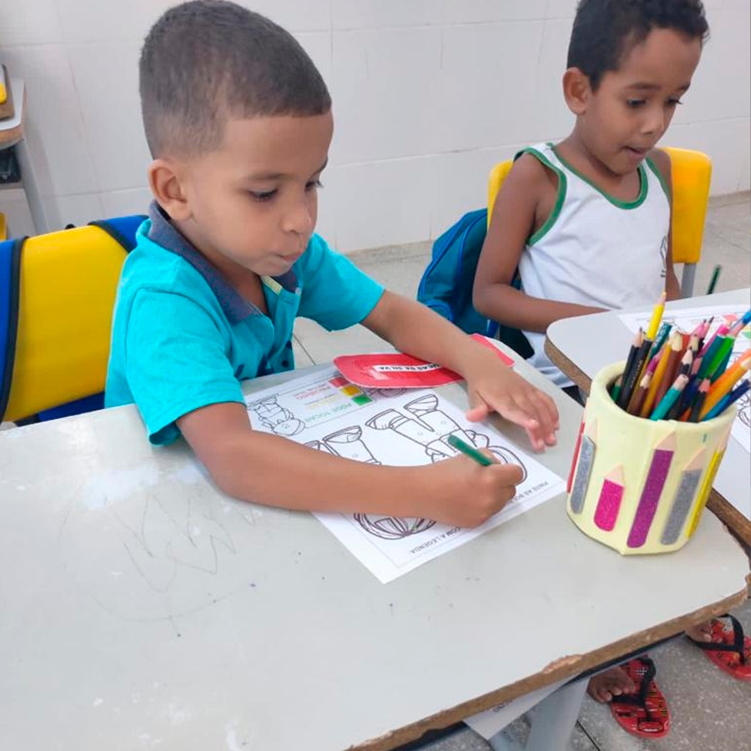 CRECHE MUNICIPAL MARIA CÂNDIDA DA CONCEIÇÃO TAMBÉM REALIZA AÇÃO DO "18 DE MAIO"