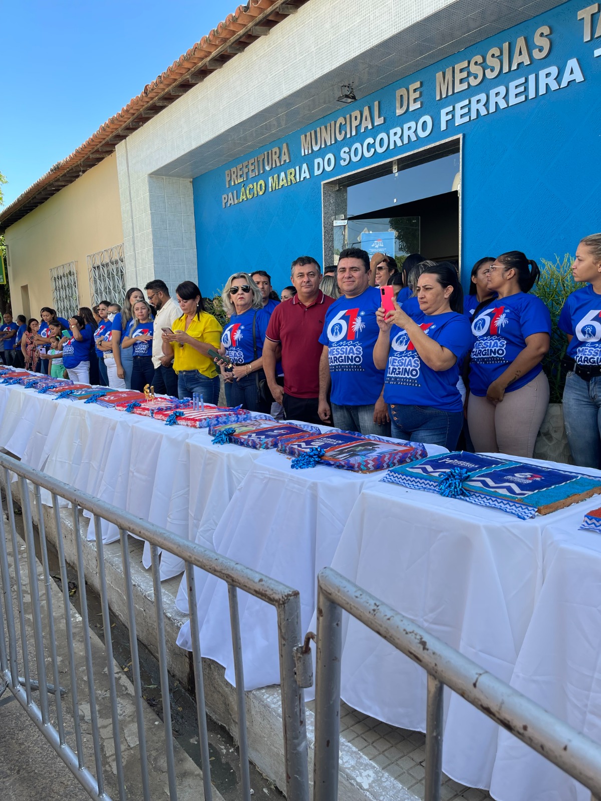 MESSIAS TARGINO CELEBRA 61 ANOS COM O TRADICIONAL BOLO DE 61 METROS