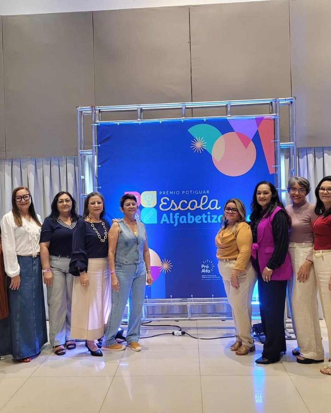 Messias Targino presente no 4º Seminário Estadual Pró-Alfa e é reconhecida com o Selo de Compromisso com a Alfabetização