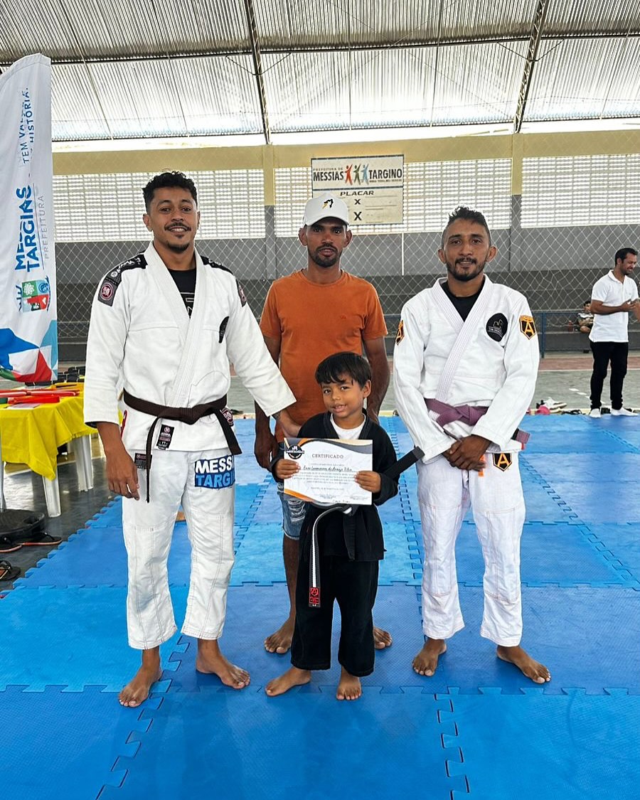 Projeto Messias Jiu-Jitsu realiza cerimônia de graduação e celebra conquistas dos alunos