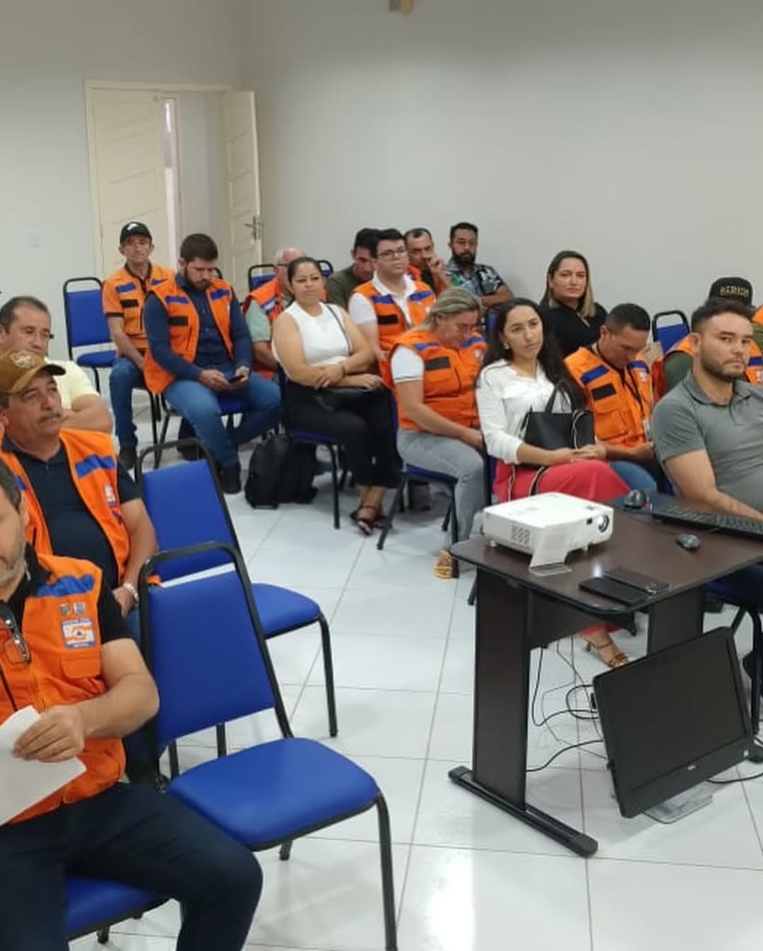 Equipe de defesa civil de Messias Targino é capacitada para novo sistema do carro-pipa