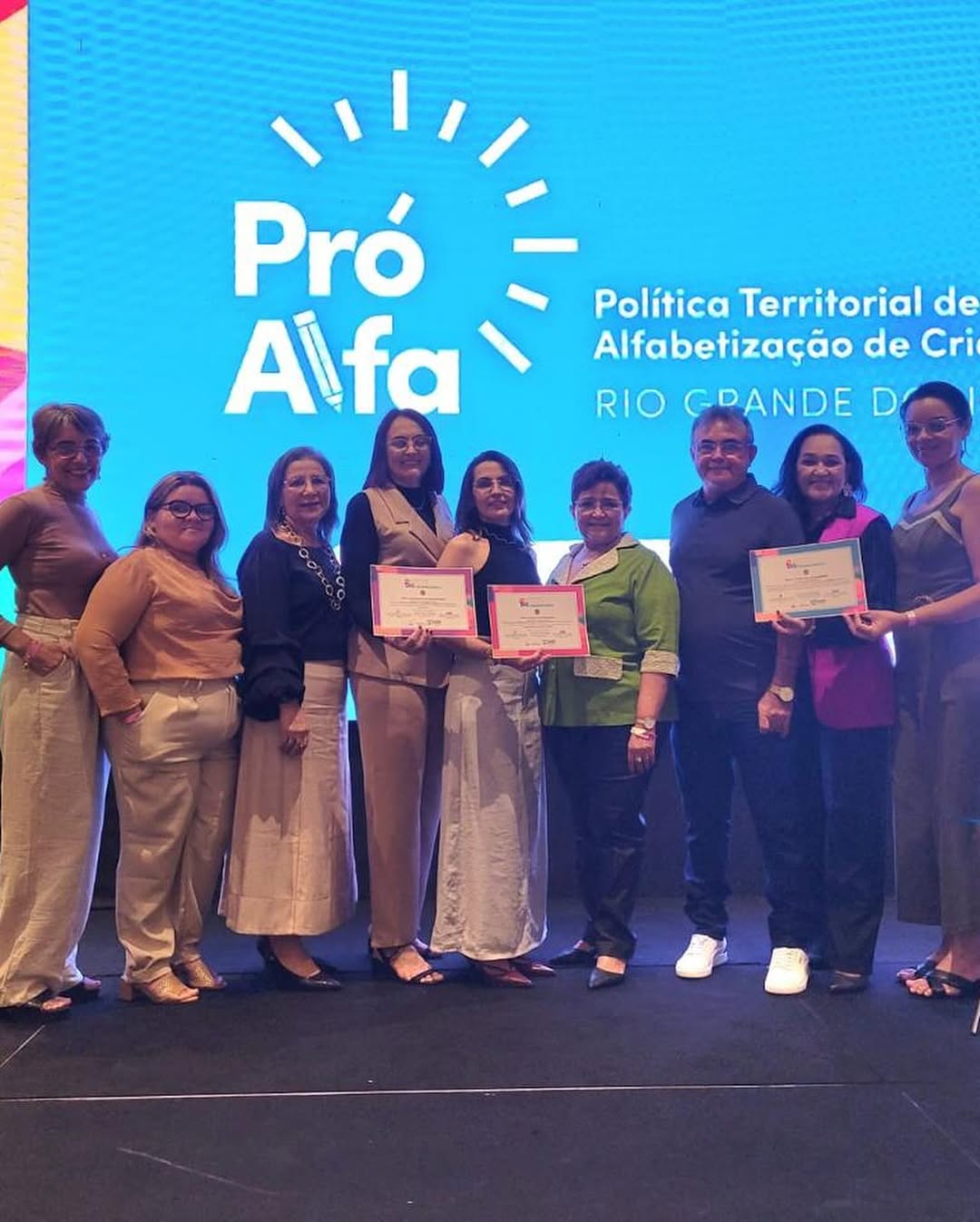 Messias Targino presente no 4º Seminário Estadual Pró-Alfa e é reconhecida com o Selo de Compromisso com a Alfabetização